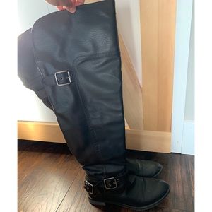 Knee high black leather fall boots